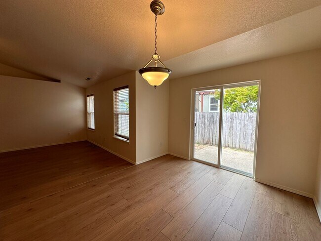 Foto del edificio - Veneta Home $250.00 Off Move In