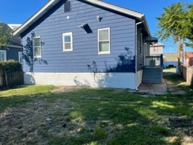 Building Photo - Beautiful 3 Bedroom House for Rent in Neptune!