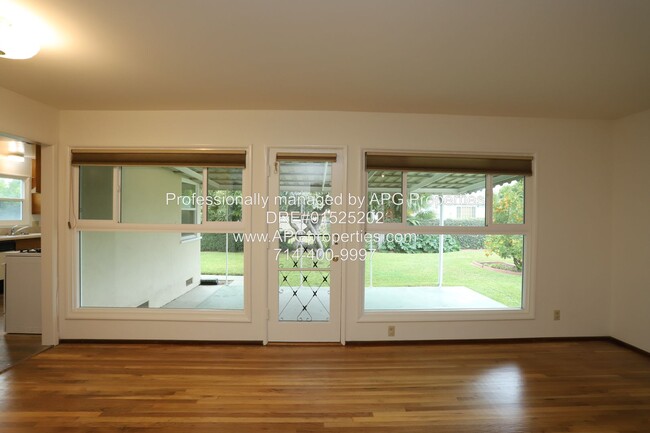 Foto del edificio - 3 Bedroom / 1 Bathroom house with a 2 Car ...