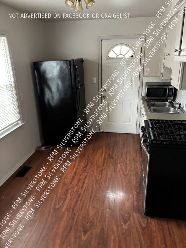 Foto del edificio - 6860 Continental-