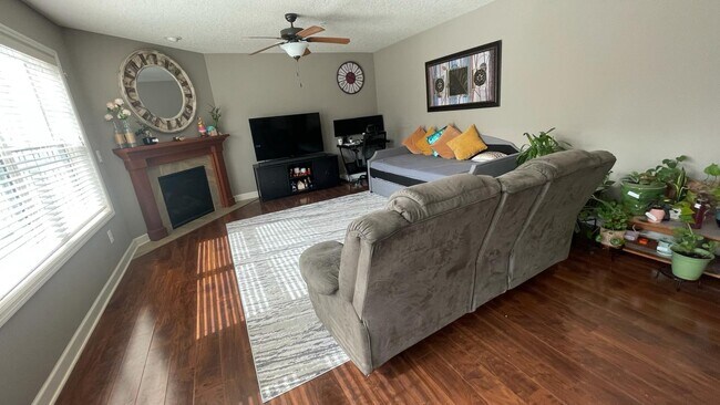 Foto del edificio - 1104 Station Trl