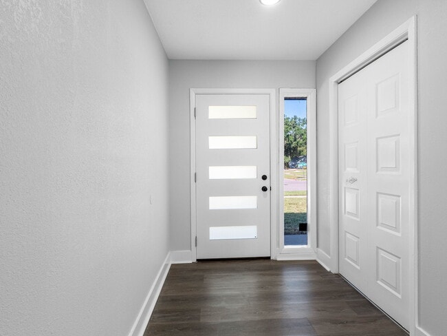 Building Photo - 15307 Summerwind Dr
