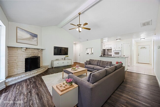 Foto del edificio - 10815 Montverde Ln