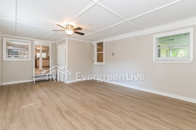 Building Photo - 8444 Barcelona Ave