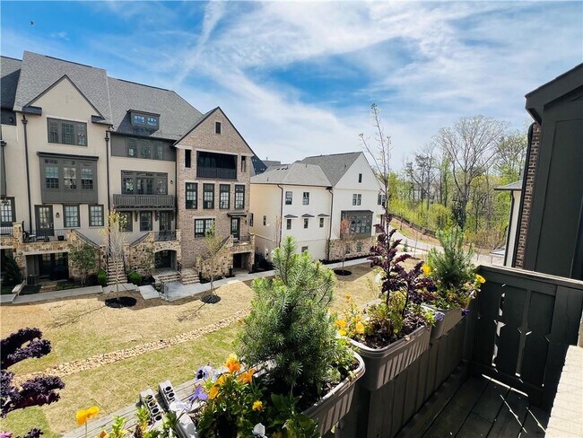 Building Photo - 6715 Encore Blvd