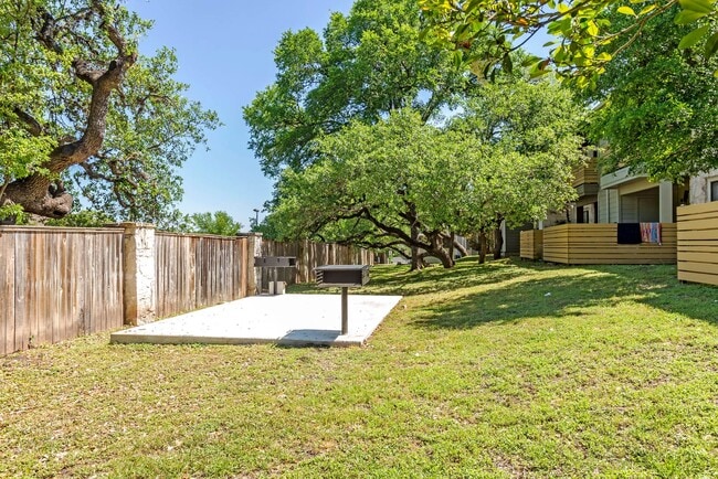 Building Photo - Turtle Creek Vista Apartments