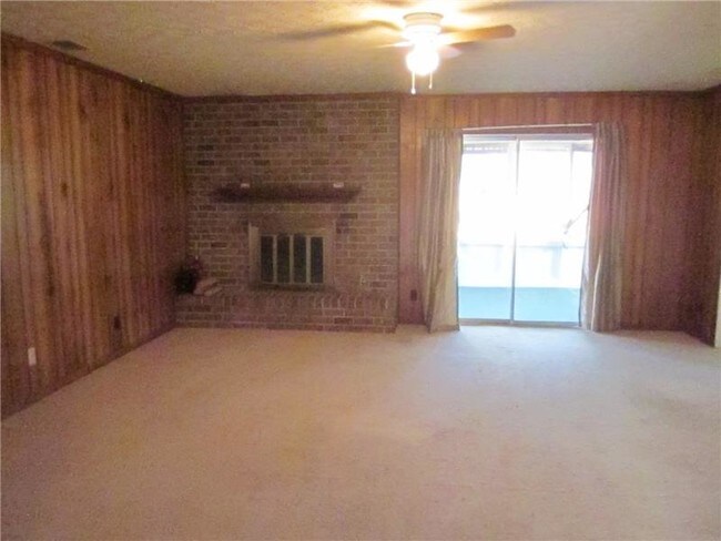 Building Photo - 32 Beaver Run Dr