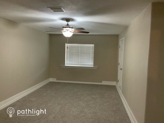 Foto del edificio - 640 Mountain View Avenue NE
