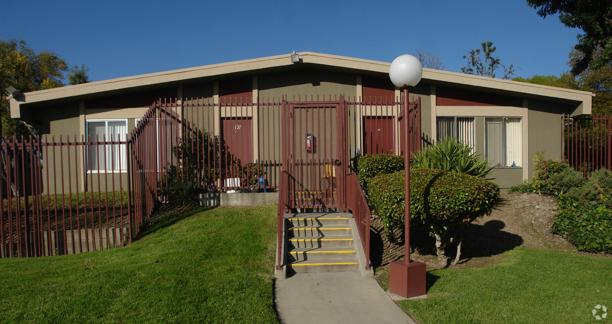 Building Photo - Claremont Village Apartments