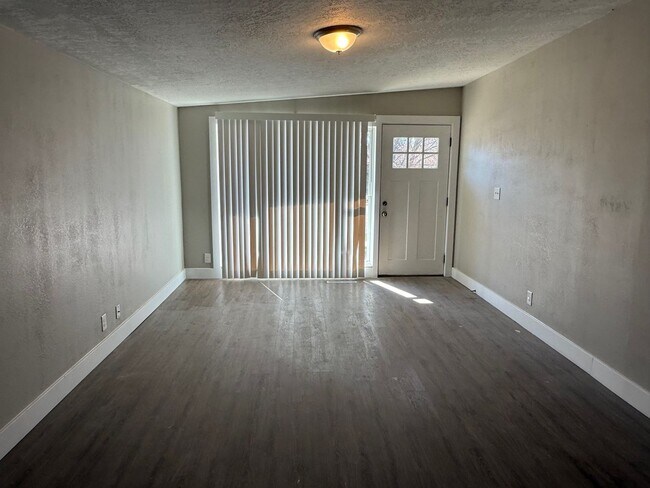 Foto del edificio - Beautifully remodeled home