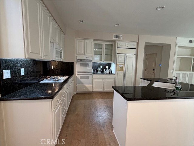 Foto del edificio - 7056 Ashley Dr