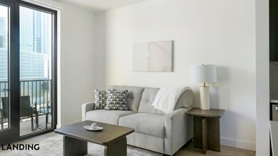 Building Photo - 1007 S Mint St