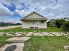 Building Photo - 501 14th St