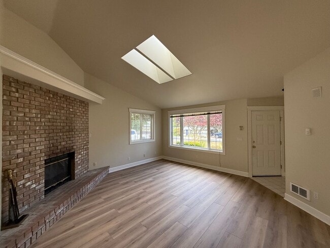 Building Photo - Charming No-Stairs Rambler – Move-In Ready...