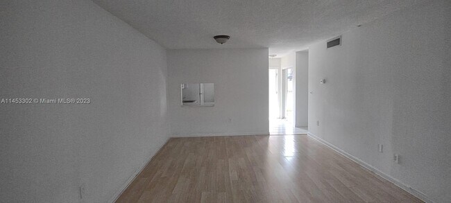 Building Photo - 505 NW 177th St