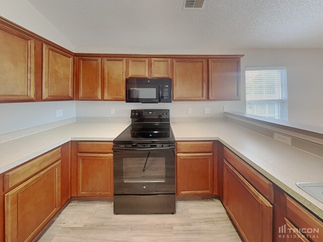 Building Photo - 238 Vermillion Dr