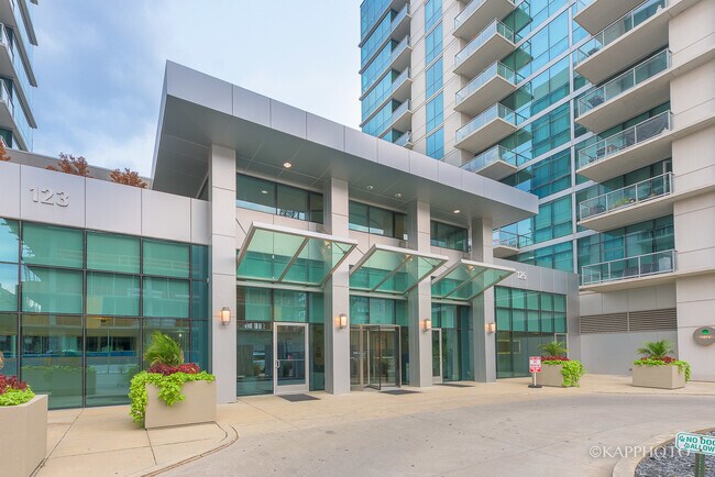 Foto del edificio - 125 S Green St