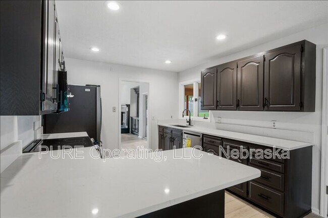 Foto del edificio - 15527 Mason Cir