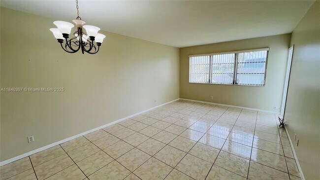Foto del edificio - 2309 Park Ln