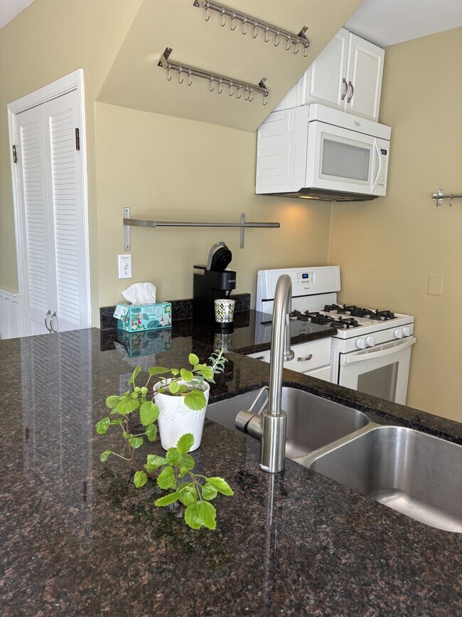 Foto del edificio - 3527 Willis Ct