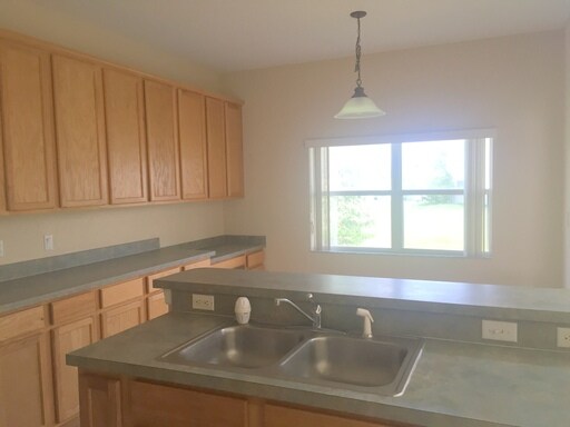 Building Photo - 2718 Star Grass Cir