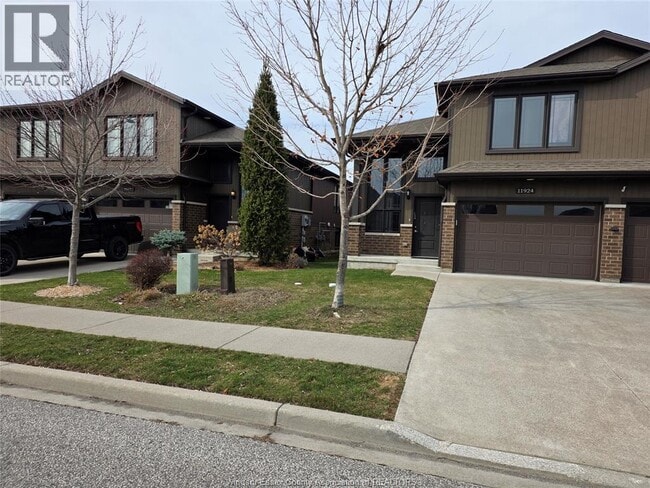 Building Photo - 11924 Thistledown Ave