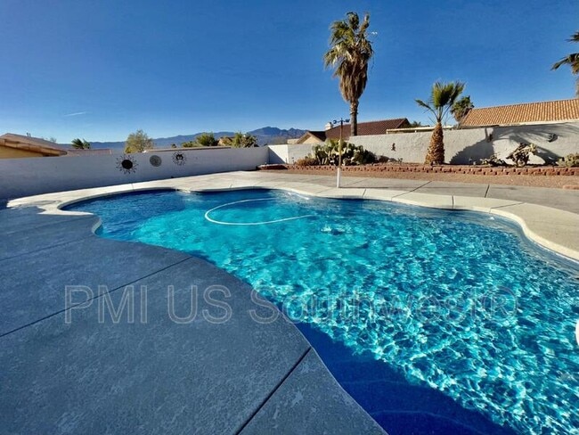 Building Photo - 3385 Sunburst Dr