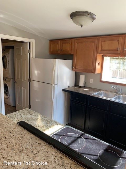Foto del edificio - 1 br, 1 bath House - 520 Walnut Dr. apt. A