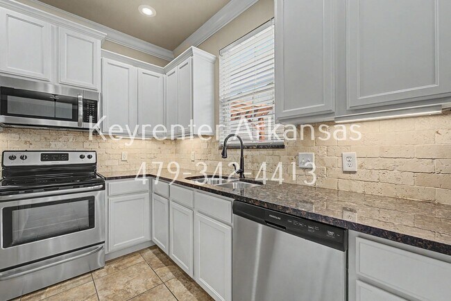 Foto del edificio - 592 N Longfellow Ln