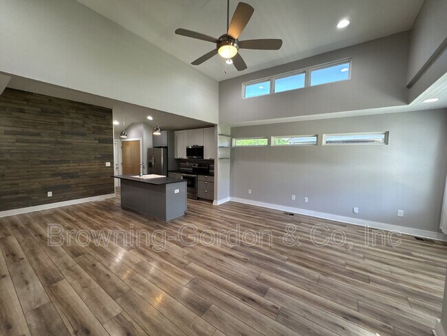 Foto del edificio - 204 Hodge Cir