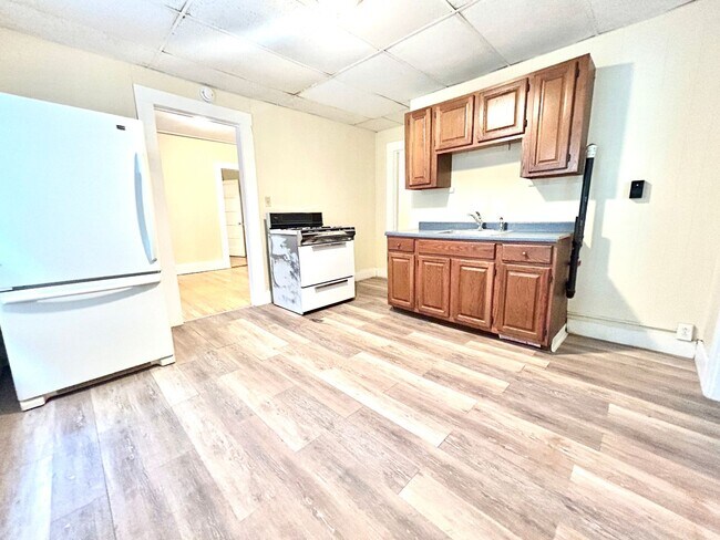 Foto del edificio - 1017-1023 West Main St