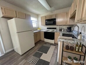 Building Photo - 119 Vixen Cir