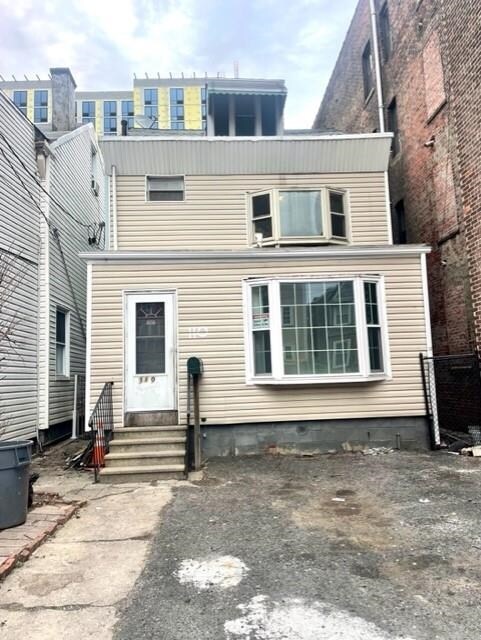 Foto principal - 110 Storms Ave