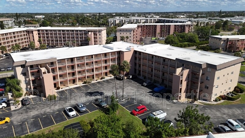 Photo - 4121 Heron Way