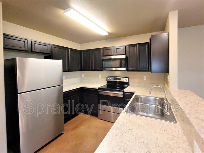 Building Photo - 1526 Chance Ct