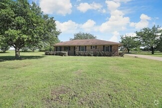 Building Photo - 1454 W Wintergreen Rd