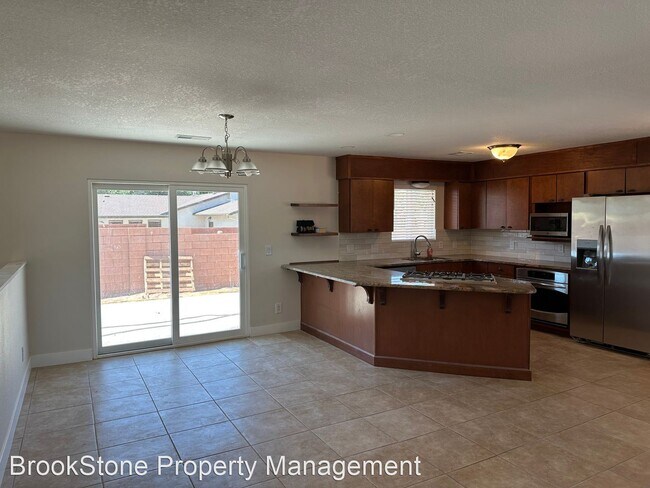 Building Photo - 3 br, 2 bath House - 593 Latonia Circle