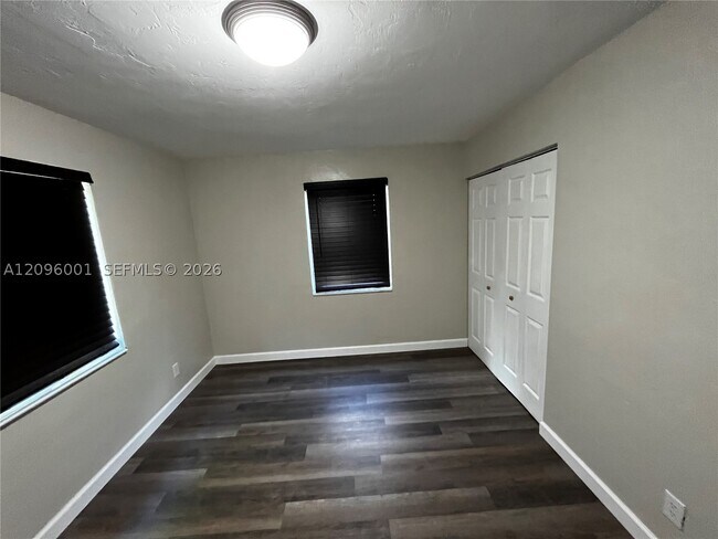 Foto del edificio - 816 Beech Rd