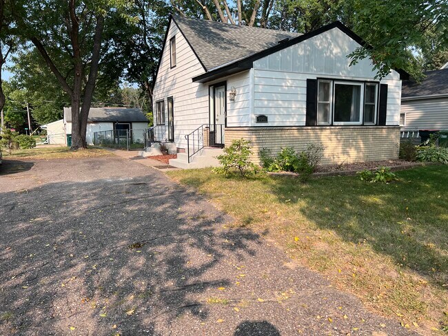 Building Photo - 9048 Taylor St NE