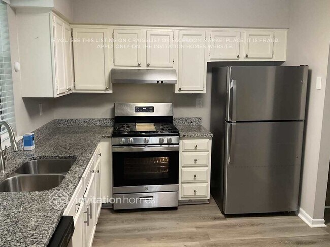 Foto del edificio - 2413 Leslie Brook Dr