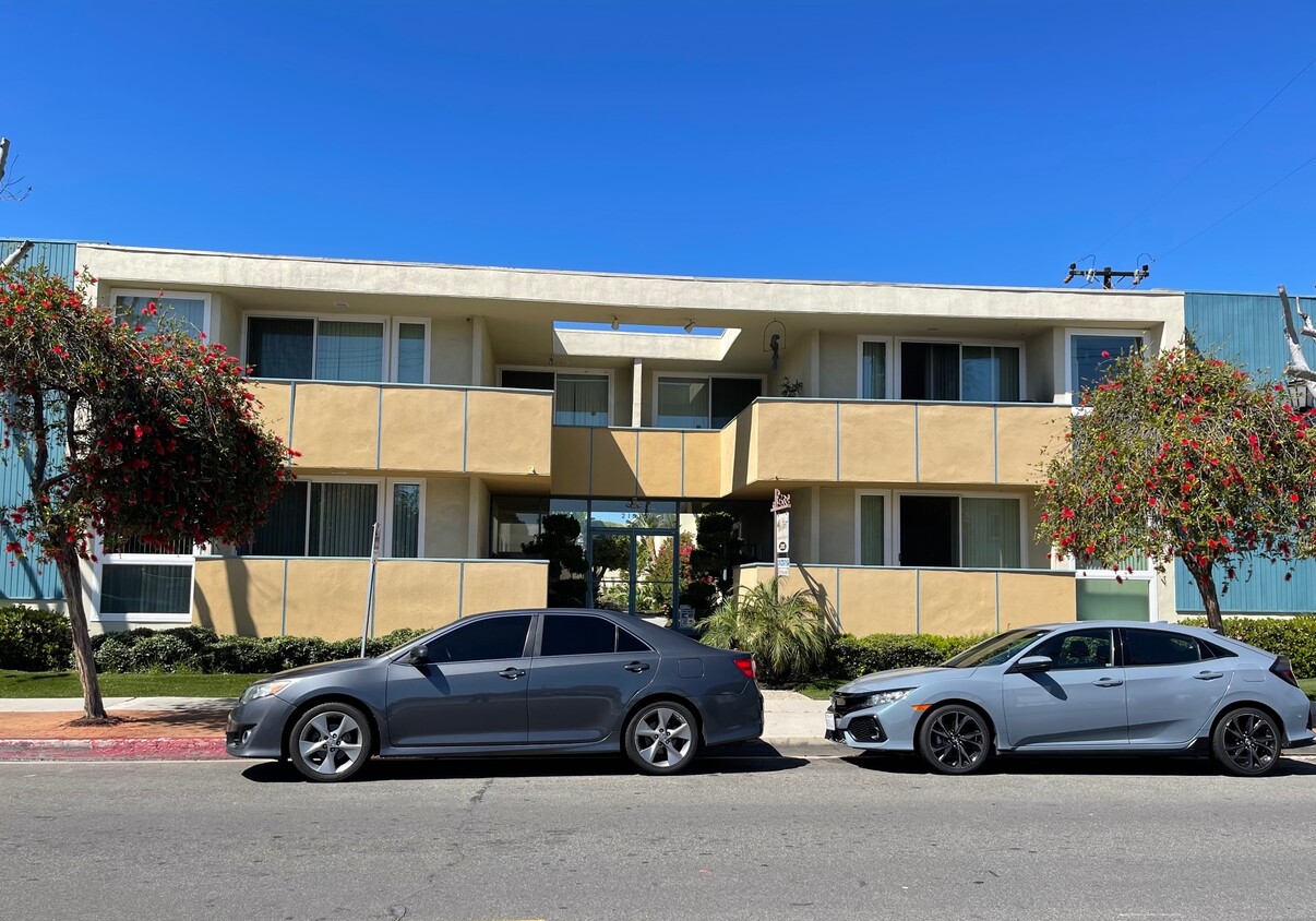 Primary Photo - Westport Apartments