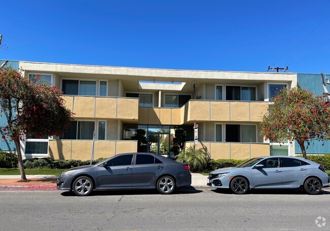 Building Photo - Westport Apartments