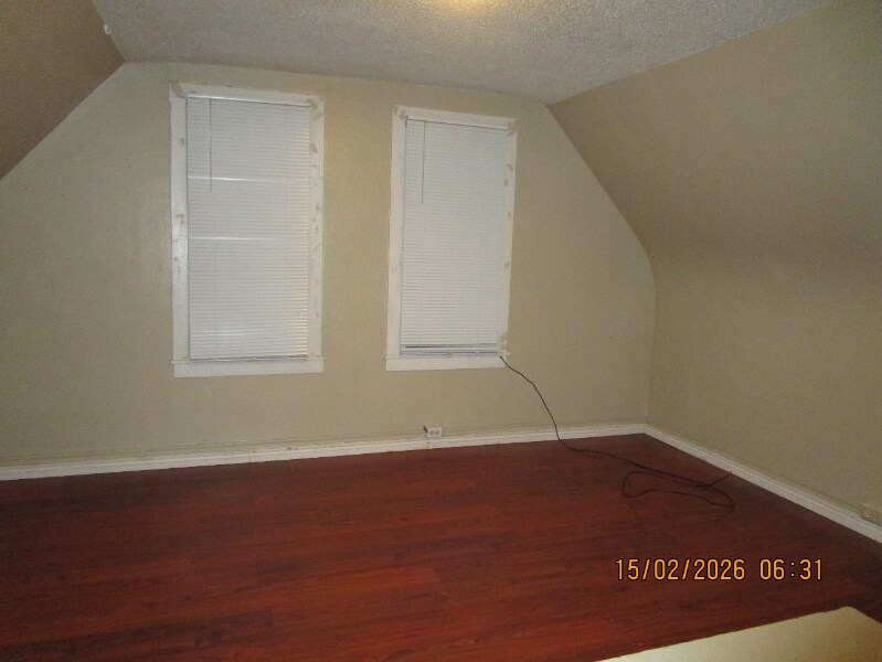 Building Photo - 103 3rd Ave S