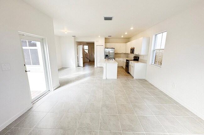Foto del edificio - 2352 NW 125 St