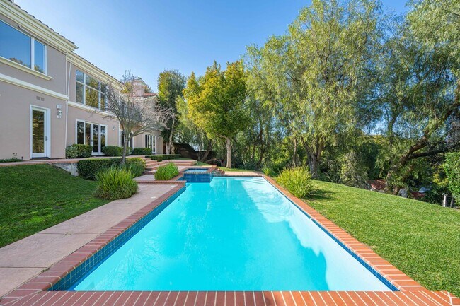 Foto del edificio - Elegant Dream Escape - Hills of Studio City