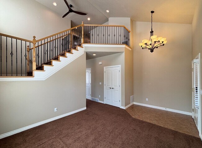 Foto del edificio - Beauty & Space on Premium Corner Lot!