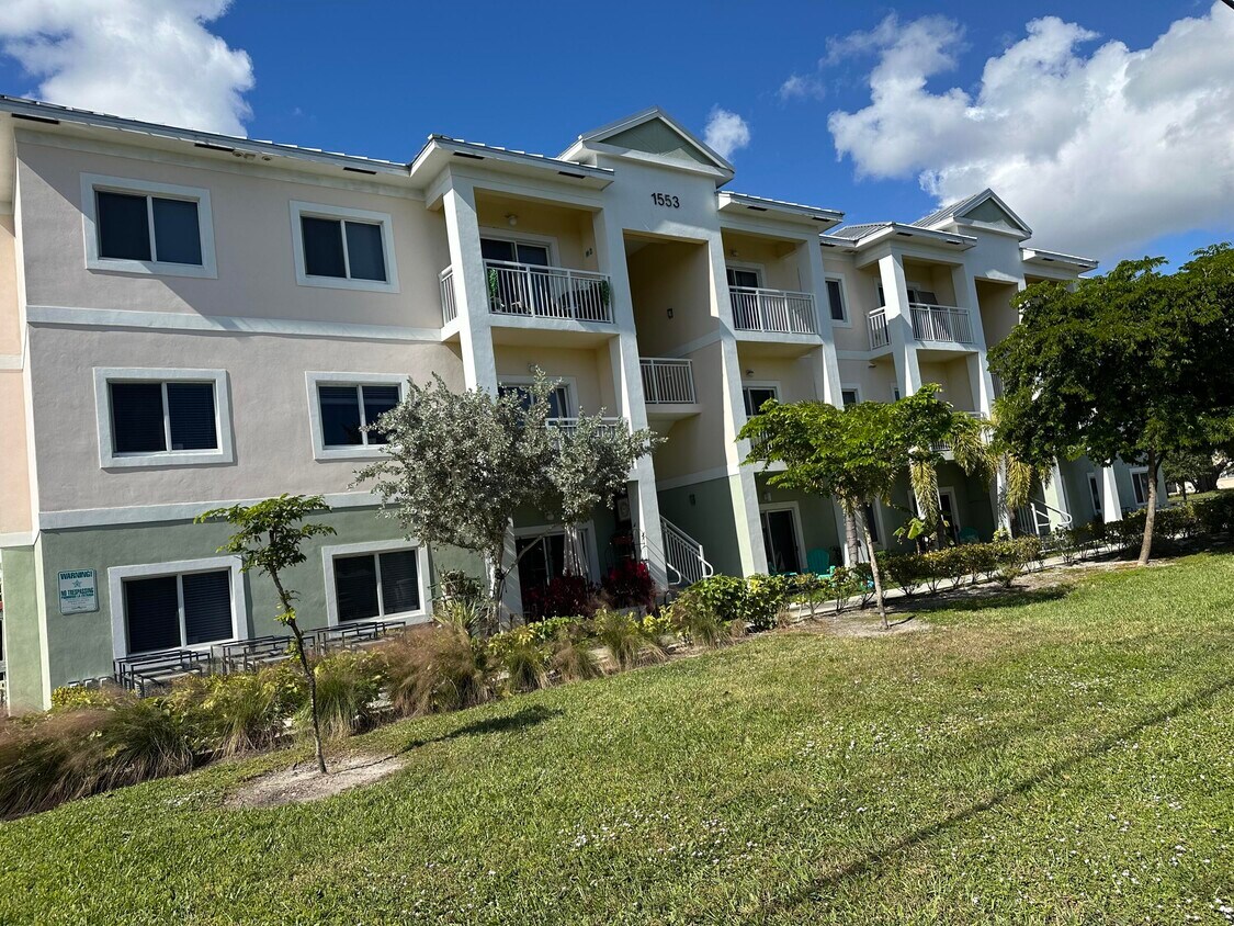 Foto principal - 1553 Florida Mango Rd