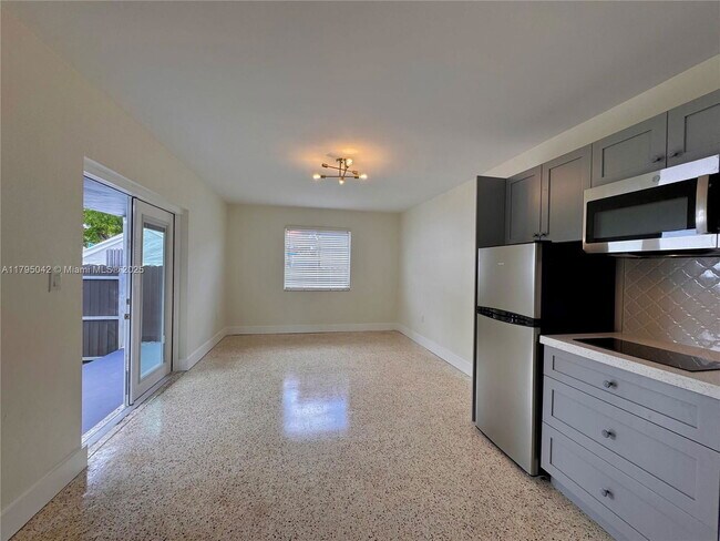 Foto del edificio - 7135 SW 22nd St