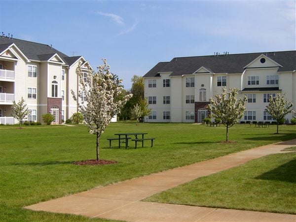 Building Photo - 5970 Avalon Dr