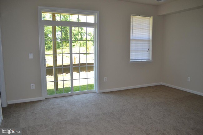 Building Photo - 127 Travilah Crest Terrace